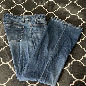 GAP 1969 Curvy Medium Flare Jeans